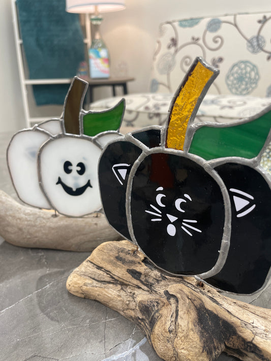 Stained glass pumpkin cat