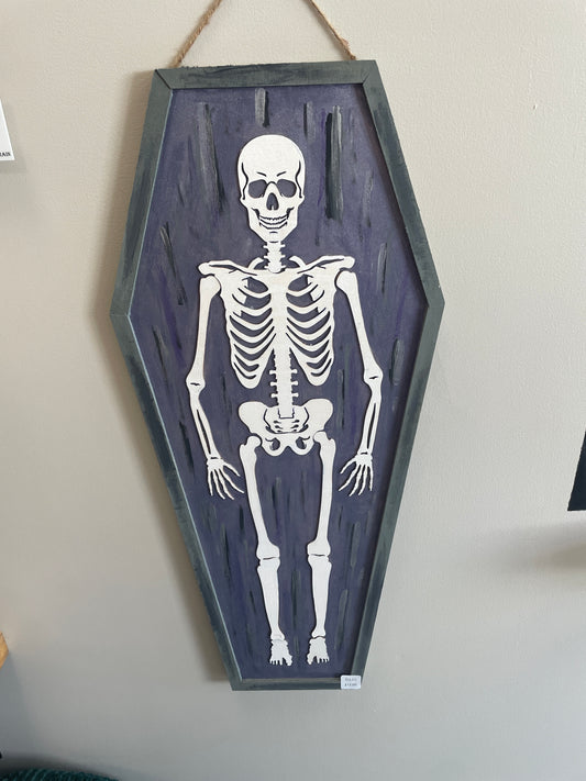 Skeleton wall decor