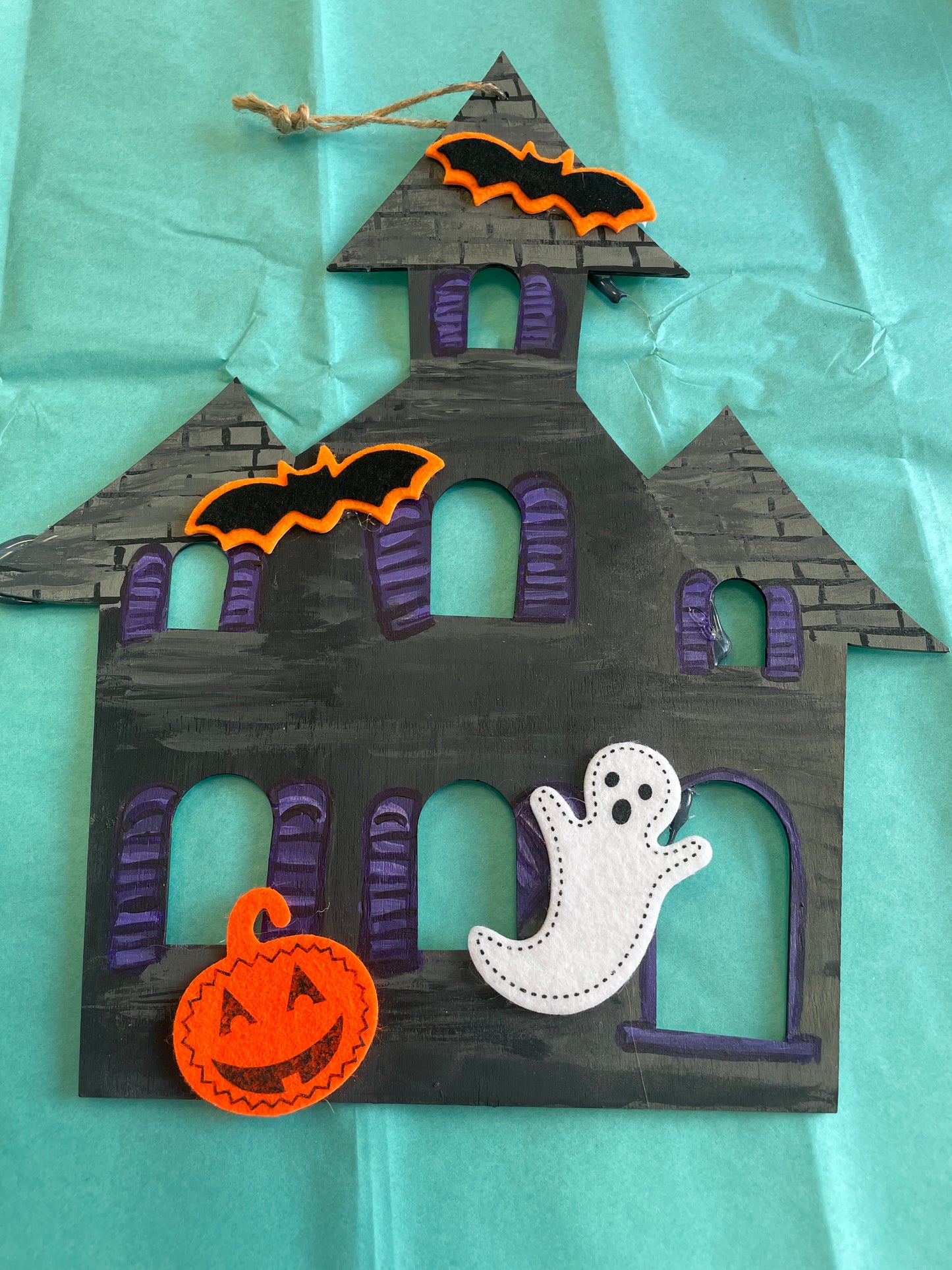 Haunted house wall decor