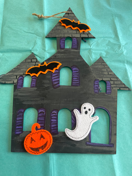 Haunted house wall decor